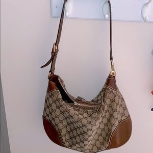 Gucci AUTHENTIC Hobo Bag - medium size